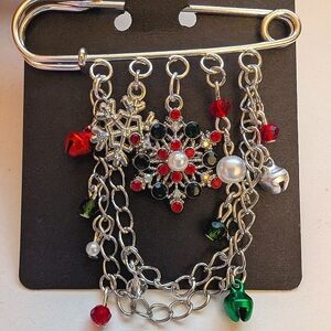 Handmade Red Green Christmas Holiday Snowflake Safety Pin Brooch